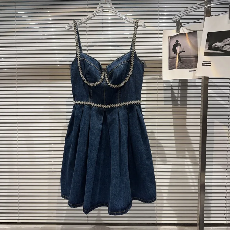 PREPOMP 2023 Summer New Arrival Sleeveless Rhienstone Shoulder Strap Slim Waist Blue Short Denim Dress Women GK843
PREPOMP 2023 Summer New Arrival Sleeveless Rhienstone Shoulder Strap Slim Waist Blue Short Denim Dress Women GK843