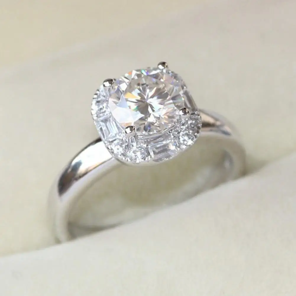 Women Ring Smooth Female Dress Up Bright Luster Rhinestone Party Ring Fashion Jewelry Wedding Ring for Dating
Women Ring Smooth Female Dress Up Bright Luster Rhinestone Party Ring Fashion Jewelry Wedding Ring for Dating