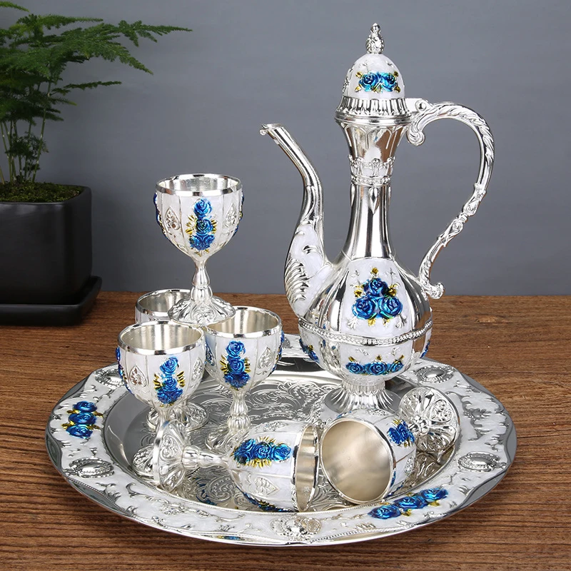 Luxury Metal Coffee Set Wine Set European Tea Set Hotel Home Kitchen Decoration Party Table Bar Set 1 set= 1 plate+ 1 pot +6 cup
Luxury Metal Coffee Set Wine Set European Tea Set Hotel Home Kitchen Decoration Party Table Bar Set 1 set= 1 plate+ 1 pot +6 cup