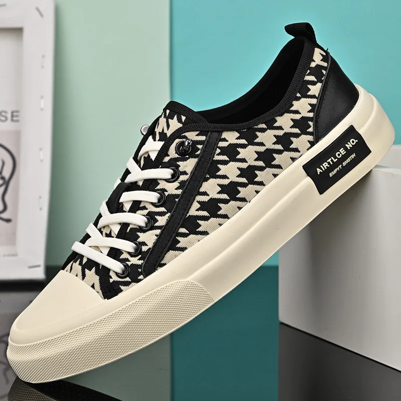 2022 New Men Vulcanize Shoes Fashion Striped Casual Sneakers Comfortable Men Fashion Canvas Sneakers Foldable Walking Shoes
2022 New Men Vulcanize Shoes Fashion Striped Casual Sneakers Comfortable Men Fashion Canvas Sneakers Foldable Walking Shoes