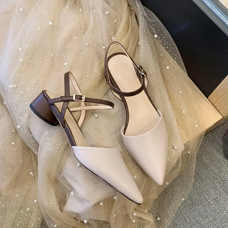 Женские сандалии Baotou, новинка 2023, Универсальная Женская Студенческая обувь на одной пуговице с острым носком
Женские сандалии Baotou, новинка 2023, Универсальная Женская Студенческая обувь на одной пуговице с острым носком