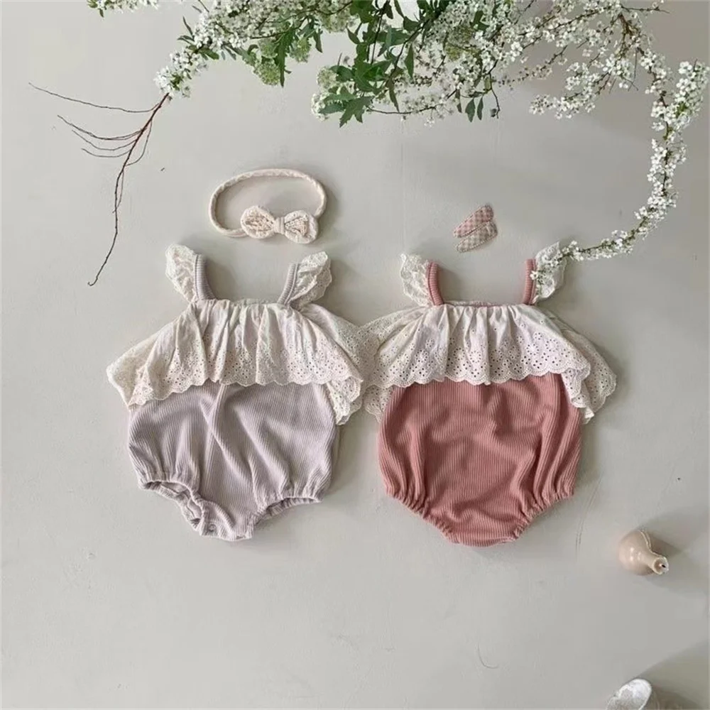 Vintage Lace Embroidery Baby Girls Romper Summer Square Neck Short Puff Sleeve Infant Bodysuit for Toddler Girls Clothing 0-24M
Vintage Lace Embroidery Baby Girls Romper Summer Square Neck Short Puff Sleeve Infant Bodysuit for Toddler Girls Clothing 0-24M