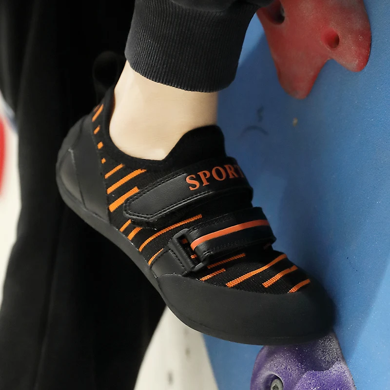 Climbing shoes for children's training. Climbing shoes with excellent wear resistance are suitable for beginners to use
Climbing shoes for children's training. Climbing shoes with excellent wear resistance are suitable for beginners to use