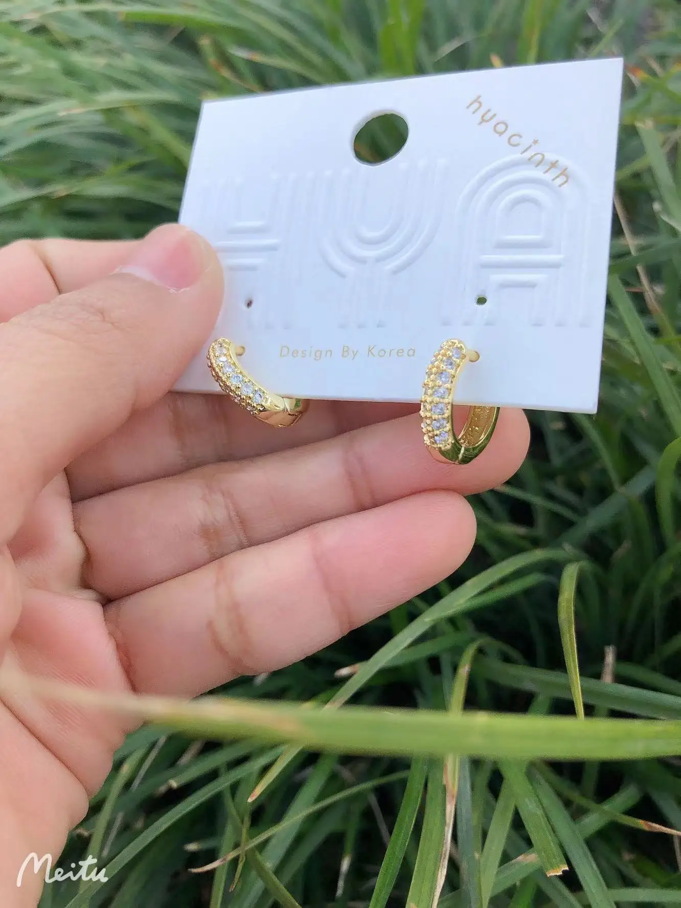 2022 Exquisite 2Tone Shiny White Rhinestone CZ Stone Round Circle Hoop Earring Gold Clr For Women Accessories Jewerlry Daily
2022 Exquisite 2Tone Shiny White Rhinestone CZ Stone Round Circle Hoop Earring Gold Clr For Women Accessories Jewerlry Daily