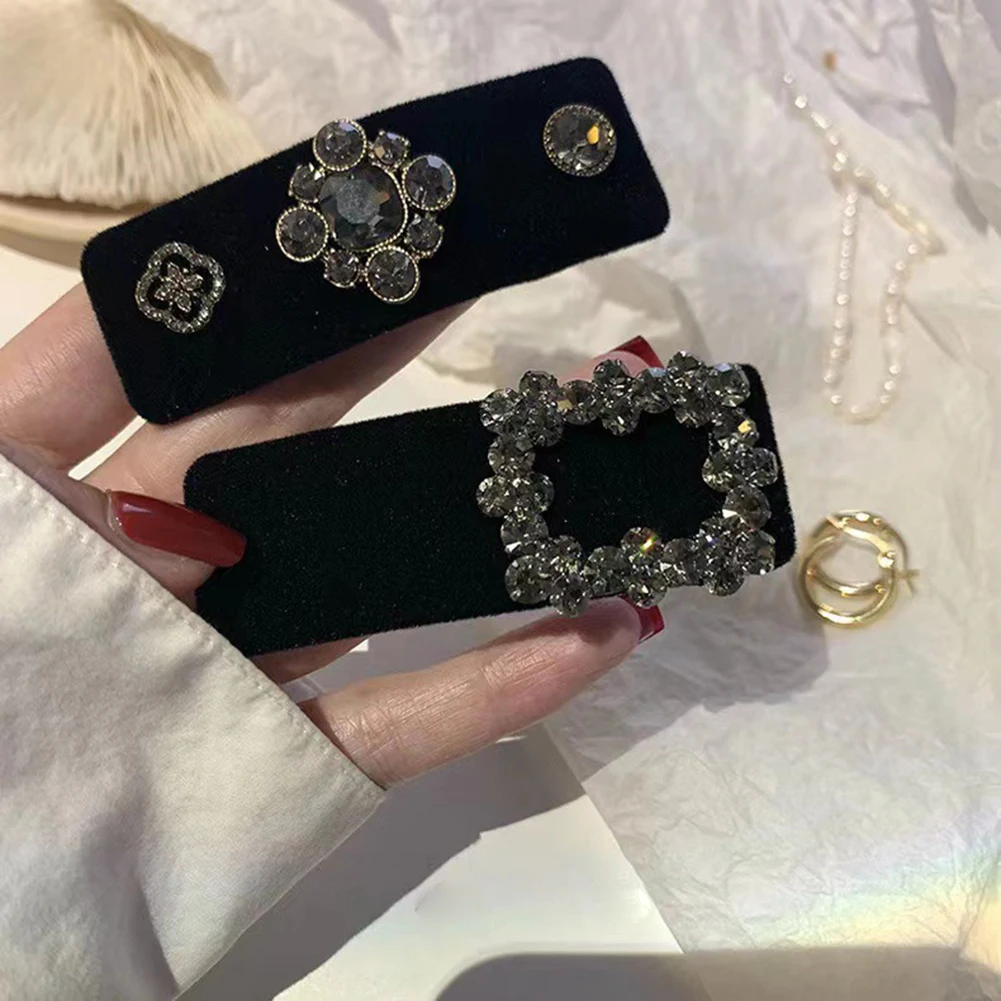 1Pcs Black Crystal Hair Clips Pin for Women Fashion Geometric Vintage Barrettes Headwear Girls Sweet Hairpins Hair Accessories
1Pcs Black Crystal Hair Clips Pin for Women Fashion Geometric Vintage Barrettes Headwear Girls Sweet Hairpins Hair Accessories