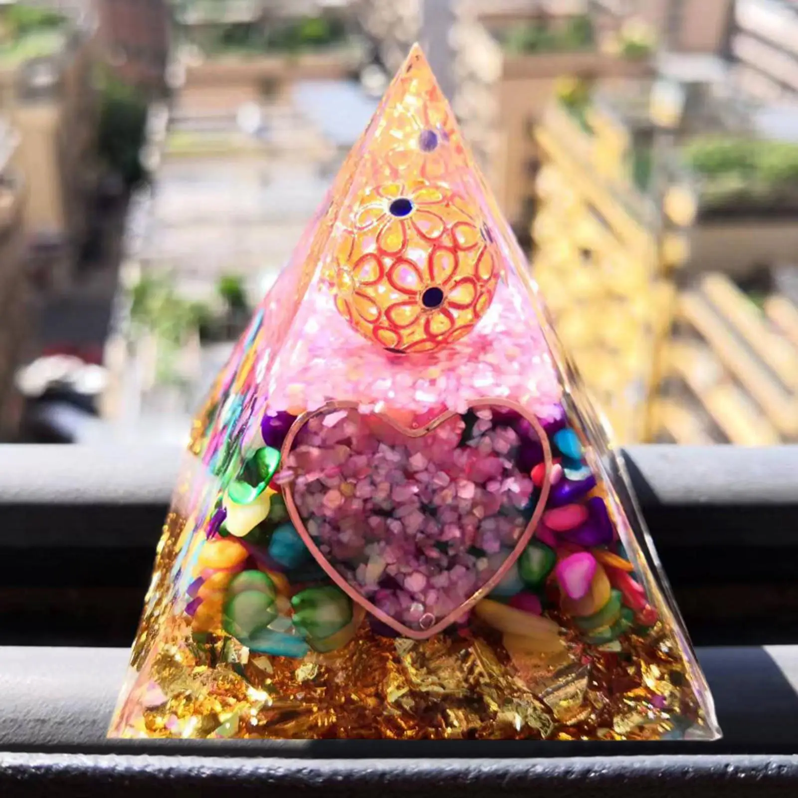 Pyramid crystal, natural Pyramid Stone Feng Shui Sculpture Handmade Resin Crystal Figurine for home Collectibles 6cm x 6cm
Pyramid crystal, natural Pyramid Stone Feng Shui Sculpture Handmade Resin Crystal Figurine for home Collectibles 6cm x 6cm
