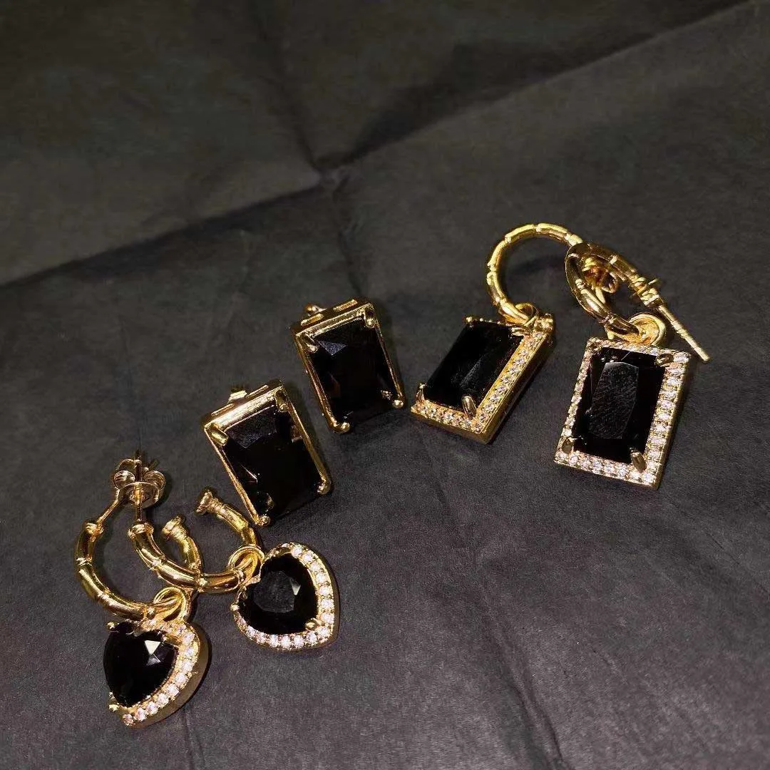 Light Luxury Black Gemstone Heart Square Ear Hoop Earring Simple Personality Stud Earrings for Women Fashion OL Jewelry Gift
Light Luxury Black Gemstone Heart Square Ear Hoop Earring Simple Personality Stud Earrings for Women Fashion OL Jewelry Gift