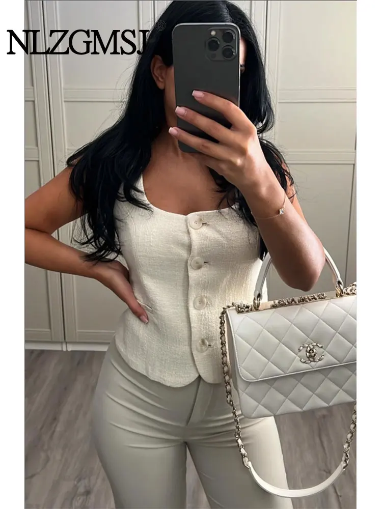 Nlzgmsj TRAF - Simple Women Vest Top 2023 Autumn Square Collar Sleeveless Vests Ladies Single Breasted Streetwear Chic Tops
Nlzgmsj TRAF - Simple Women Vest Top 2023 Autumn Square Collar Sleeveless Vests Ladies Single Breasted Streetwear Chic Tops