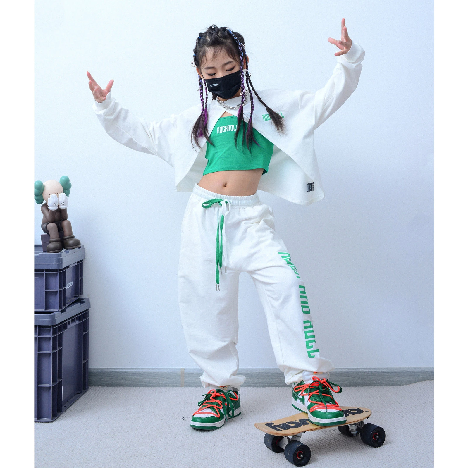2022 Jazz Street Dance Outfits Girls White Shirts Loose Pants Ballroom Hip Hop Dance Costumes Performance Rave Clothes DQS9115
2022 Jazz Street Dance Outfits Girls White Shirts Loose Pants Ballroom Hip Hop Dance Costumes Performance Rave Clothes DQS9115