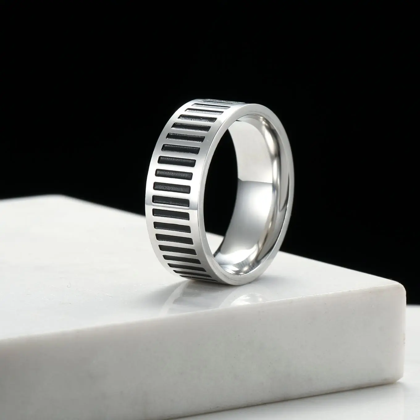 My Shape Piano Keys Men's Rings Black Etching Barcode Stripes Steel Color Stainless Steel Ring Fashion Noverty Male Jewelry Gift
My Shape Piano Keys Men's Rings Black Etching Barcode Stripes Steel Color Stainless Steel Ring Fashion Noverty Male Jewelry Gift