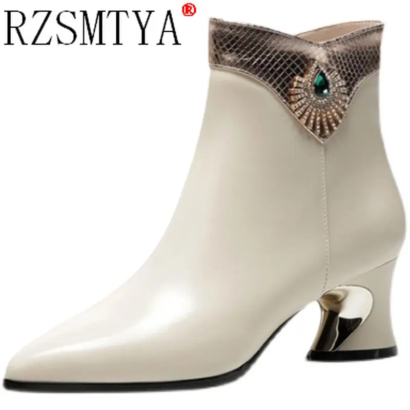 Ankle Boots for Women's 2022 New Autumn Winter Ladies Leather Single Boots Shoes Female Pointed Toe Low-heeled Booties
Ankle Boots for Women's 2022 New Autumn Winter Ladies Leather Single Boots Shoes Female Pointed Toe Low-heeled Booties