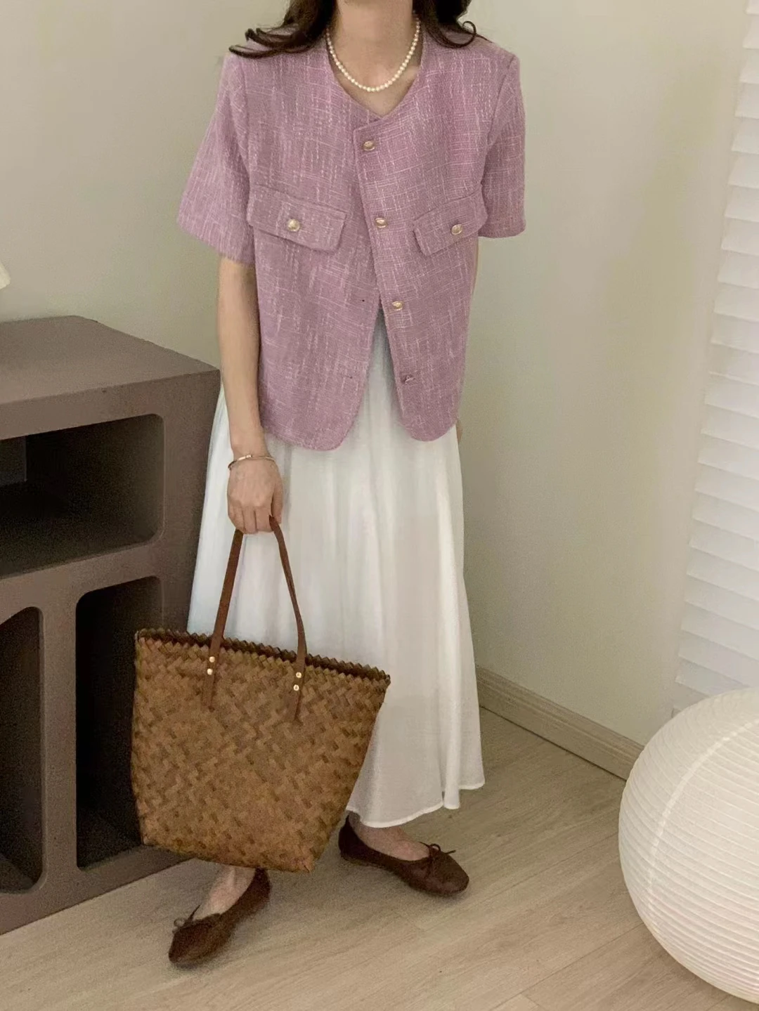 Korean version design sense retro small fragrance braided plaid round neck short coat women's summer thin short sleeve suit top
Korean version design sense retro small fragrance braided plaid round neck short coat women's summer thin short sleeve suit top
