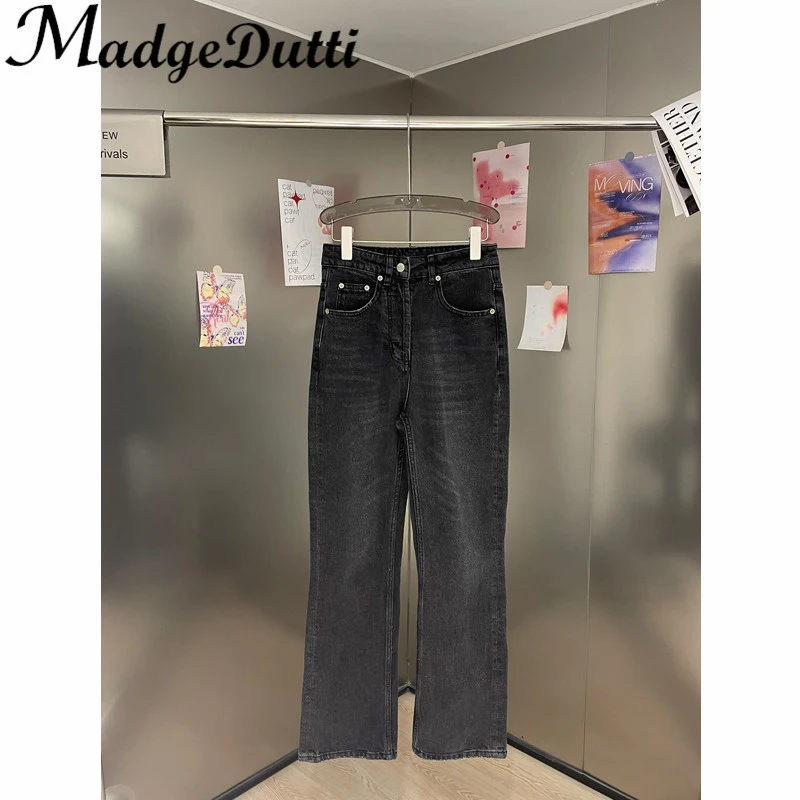 9.28 MadgeDutti Women Vintage Washed Single Breasted Triangle Decoration Straight Jeans
9.28 MadgeDutti Women Vintage Washed Single Breasted Triangle Decoration Straight Jeans