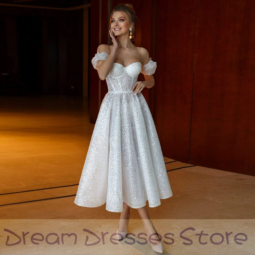 Simple Wedding Dress 2022 Ribbon Sweetheart Strapless Appliques Draped Wedding Gowns A-Line Train Bride Dress Vestido De Noiva
Simple Wedding Dress 2022 Ribbon Sweetheart Strapless Appliques Draped Wedding Gowns A-Line Train Bride Dress Vestido De Noiva