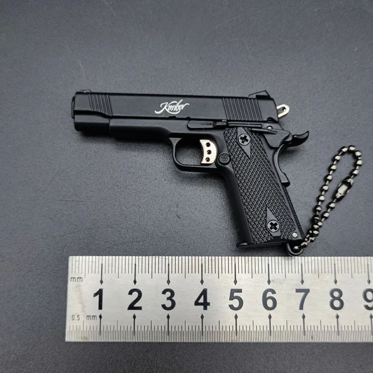 1:3 Black Mini KIMBER 1911 Gun Pistol Toys Miniature Model Keychain Metal Shell Alloy Gift Toys (Can Not Shoot) (No Box)
1:3 Black Mini KIMBER 1911 Gun Pistol Toys Miniature Model Keychain Metal Shell Alloy Gift Toys (Can Not Shoot) (No Box)