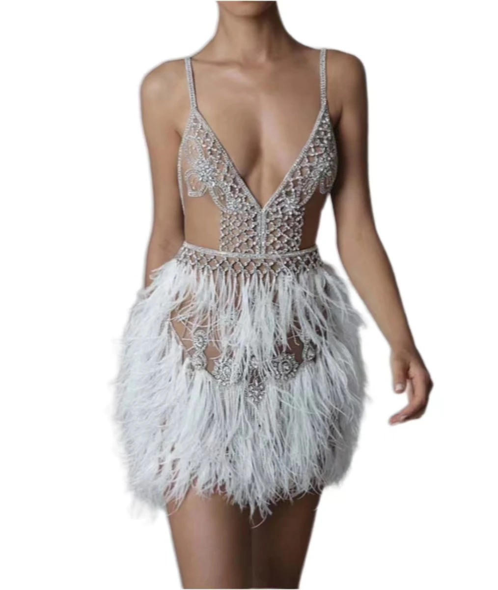 Fashion New Luxury Cocktail Dresses Sexy Slim V-neck Backless Crystal Beading Feather Short Formal Gowns
Fashion New Luxury Cocktail Dresses Sexy Slim V-neck Backless Crystal Beading Feather Short Formal Gowns