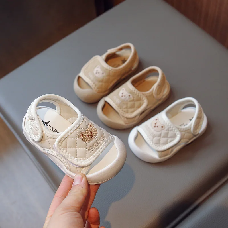 Новинка лета 2023, детские сандалии для малышей, детская дышащая Тканевая обувь для малышей с защитой от ударов ногами, милая детская обувь для мальчиков и девочек
Новинка лета 2023, детские сандалии для малышей, детская дышащая Тканевая обувь для малышей с защитой от ударов ногами, милая детская обувь для мальчиков и девочек