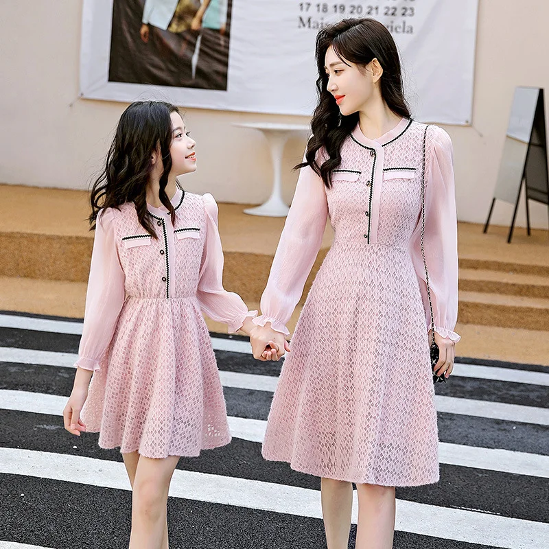 2022 Spring Mam and Daughter Dress Long Sleeve Mother Girl Family Matching Clothes Costume Fashion Mom Women Kids Outfits
2022 Spring Mam and Daughter Dress Long Sleeve Mother Girl Family Matching Clothes Costume Fashion Mom Women Kids Outfits