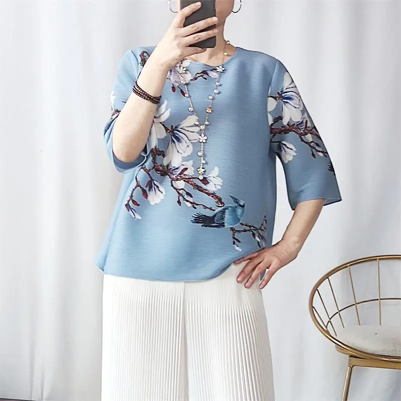 Female t shirt 2022 new fold printed loose T -shirts fashionable thin temperament age reduction round neck short sleeve t shirt 
Female t shirt 2022 new fold printed loose T -shirts fashionable thin temperament age reduction round neck short sleeve t shirt