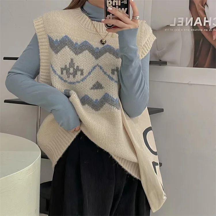 2022 Autumn And Winter Women's Literary Style Soft Sticky Contrast Jacquard Knitted Loose Outer Wear Vest Top
2022 Autumn And Winter Women's Literary Style Soft Sticky Contrast Jacquard Knitted Loose Outer Wear Vest Top