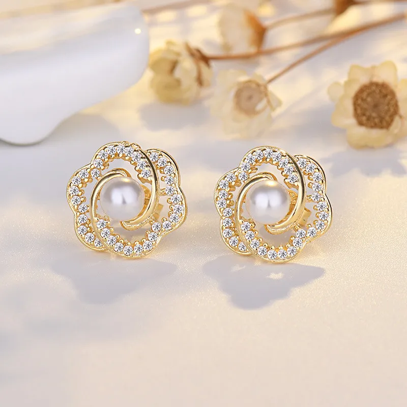 1 Pair Women's Elegant Rotating Rose Flower Shape Inlaid AAA Zircon Pearls Ear Stud Earrings Fashion Jewelry E2200
1 Pair Women's Elegant Rotating Rose Flower Shape Inlaid AAA Zircon Pearls Ear Stud Earrings Fashion Jewelry E2200