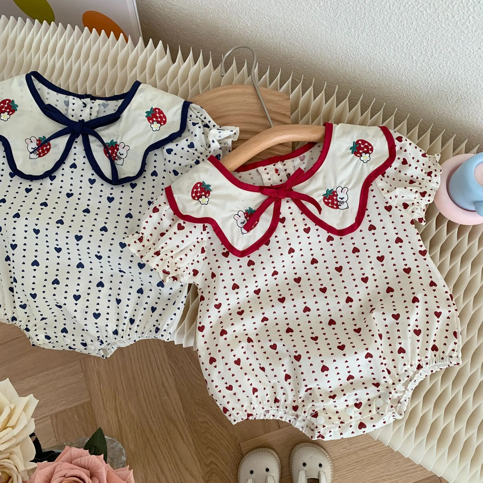2023 Summer Baby Bodysuit Girls Heart Print One Piece Clothes Toddler Peter Pan Collar Rabbit Embroiery Jumpsuit Infant Clothes
2023 Summer Baby Bodysuit Girls Heart Print One Piece Clothes Toddler Peter Pan Collar Rabbit Embroiery Jumpsuit Infant Clothes