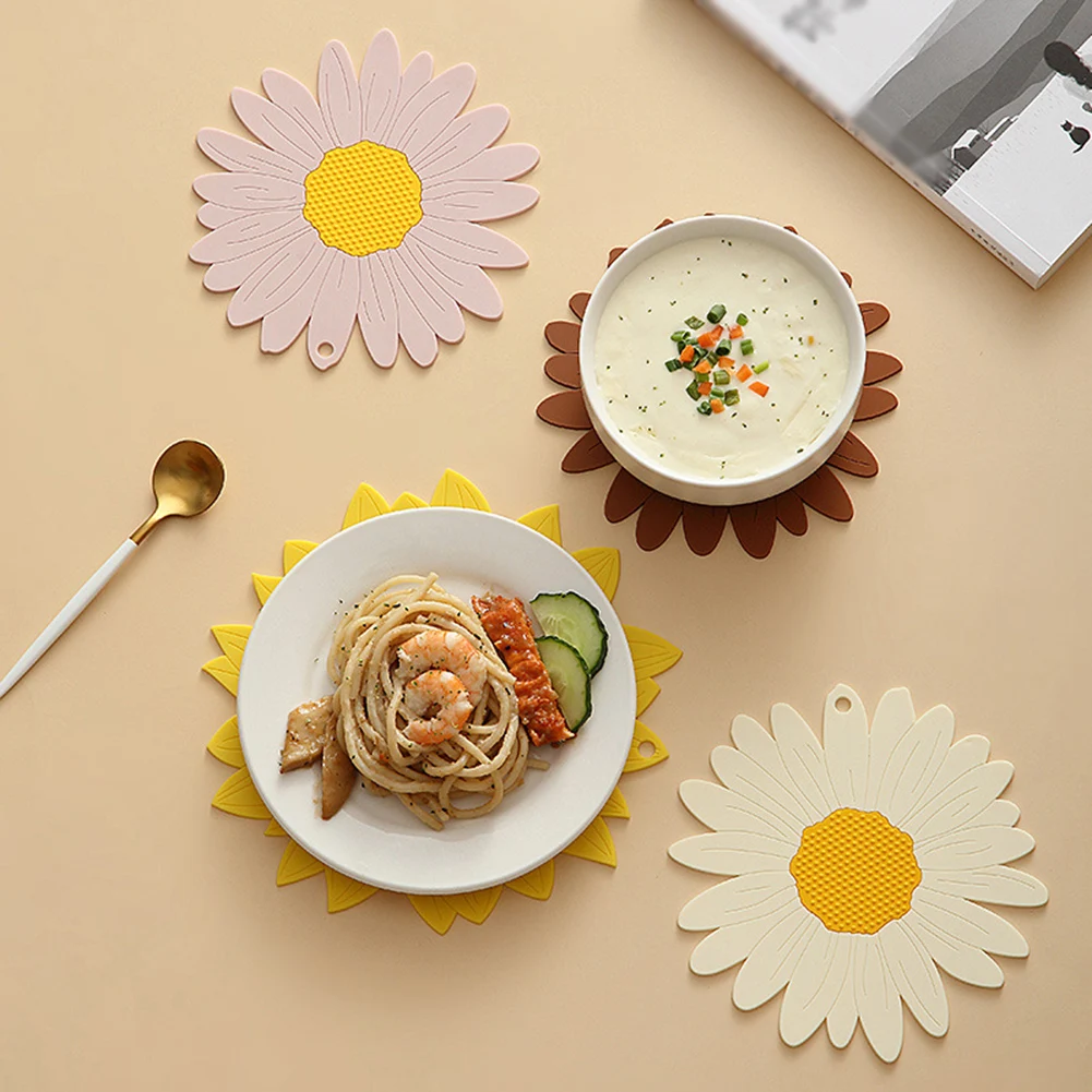 Sunflower Flower PVC Insulation Placemat For Dining Table Mat For Coffee Tables Tableware Plates Cup Pads Kitchen Accessories
Sunflower Flower PVC Insulation Placemat For Dining Table Mat For Coffee Tables Tableware Plates Cup Pads Kitchen Accessories