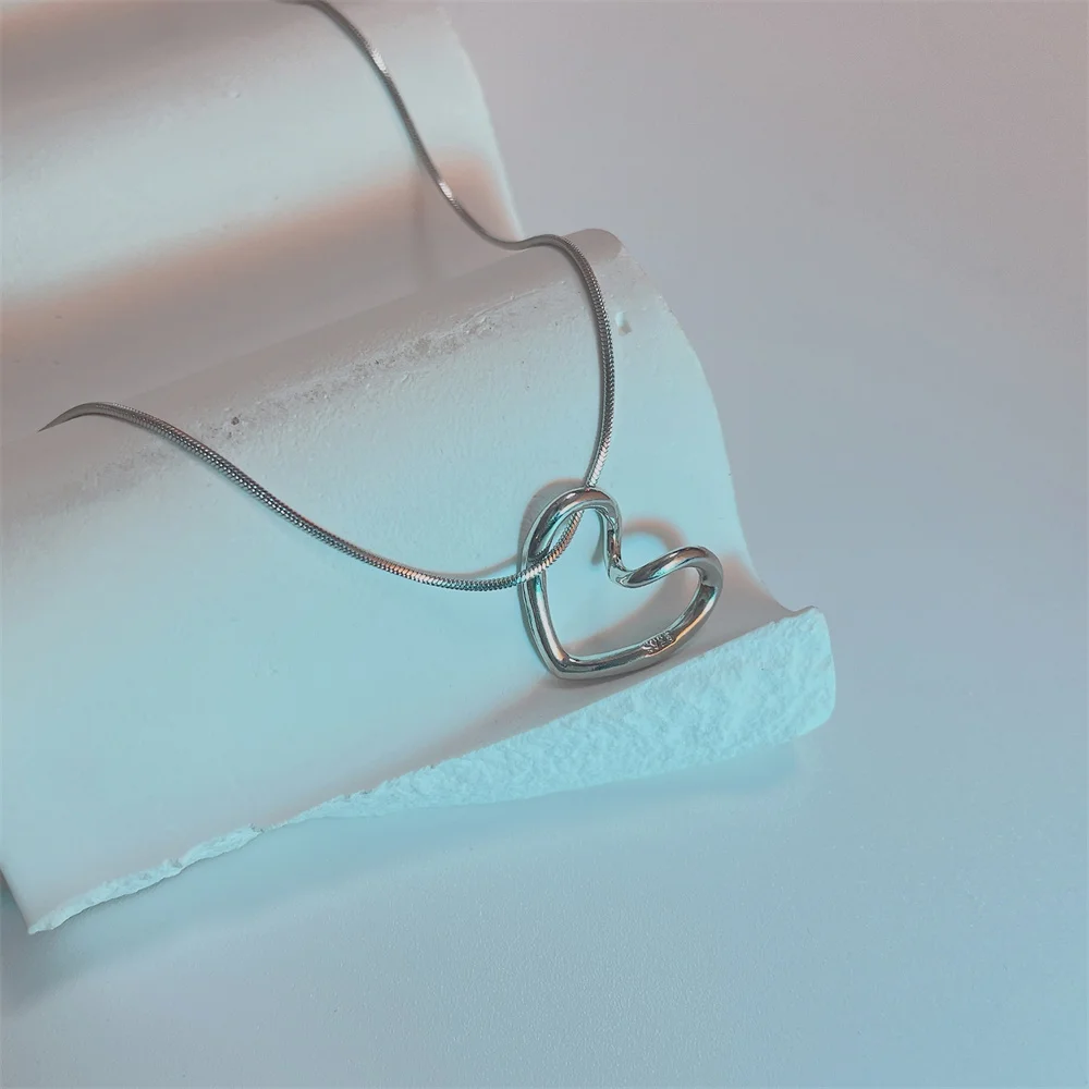 Coconal Fashion Silver Color Women Hollow Heart Necklace Titanium Steel Chain Party Jewelry Gifts Necklace
Coconal Fashion Silver Color Women Hollow Heart Necklace Titanium Steel Chain Party Jewelry Gifts Necklace