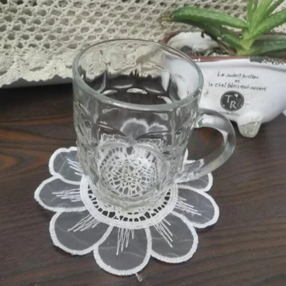 New Year Decoration Lace Placemat Tea Cup Coaster Mug Kitchen Christmas Table Place Mat Cloth Dining Doily Drink For Coffee Pads
New Year Decoration Lace Placemat Tea Cup Coaster Mug Kitchen Christmas Table Place Mat Cloth Dining Doily Drink For Coffee Pads