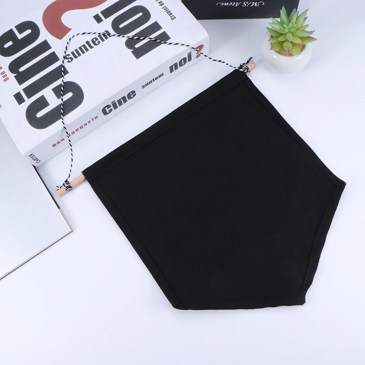 Wall Display Banners Pin Banners Blank Wall Canvas Banner for Display Badge Buttons Lapel Collections Wall Banner ( Black )
Wall Display Banners Pin Banners Blank Wall Canvas Banner for Display Badge Buttons Lapel Collections Wall Banner ( Black )