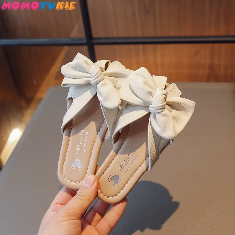 Girls' Slippers 2023 Summer New Little Girl Bow Princess Shoes Indoor Korean Edition Slippers Fashion comfort Soft Versatile
Girls' Slippers 2023 Summer New Little Girl Bow Princess Shoes Indoor Korean Edition Slippers Fashion comfort Soft Versatile