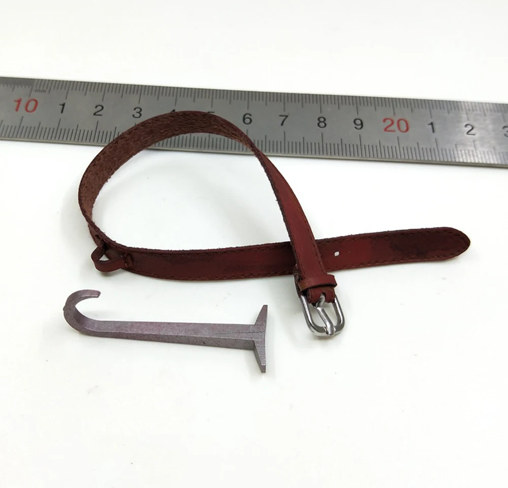 1/6 MTTOYS MT006 White Wolf Geralt of The Rivia Waist Load Leather Belt Hook Model For 12inch Action Figure Collection 
1/6 MTTOYS MT006 White Wolf Geralt of The Rivia Waist Load Leather Belt Hook Model For 12inch Action Figure Collection