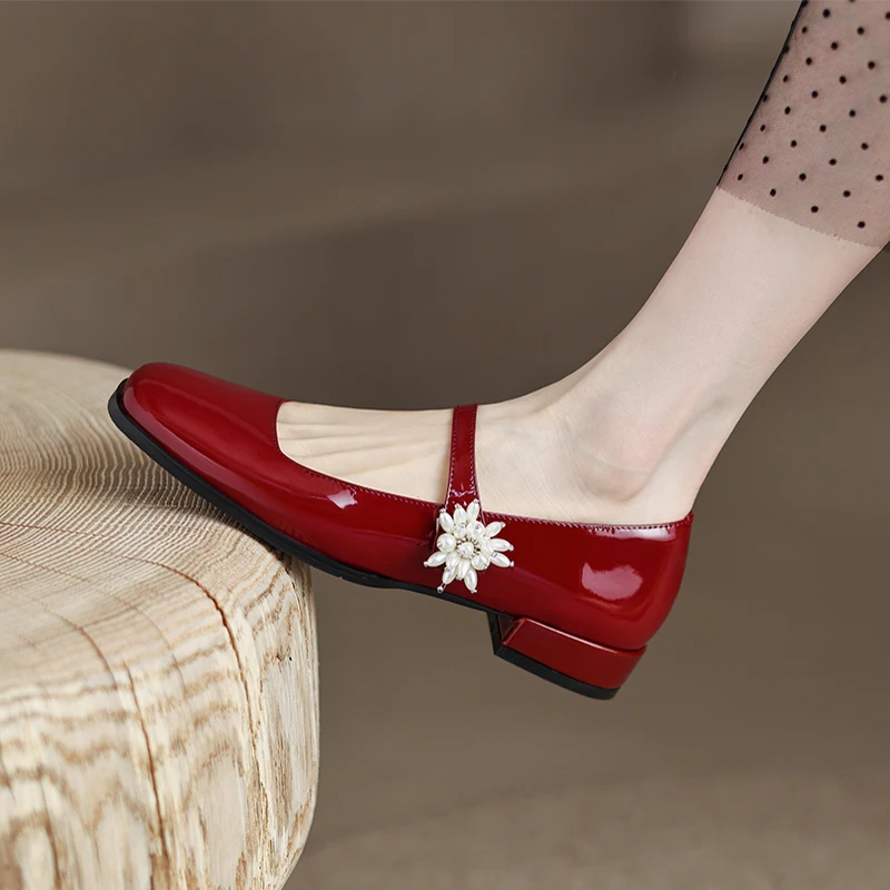 2022 Women's pumps 22-25cm patent leather upper Pigskin lining + sheepskin insole Square Toe Floral Mary Jane Shoes lolita shoes
2022 Women's pumps 22-25cm patent leather upper Pigskin lining + sheepskin insole Square Toe Floral Mary Jane Shoes lolita shoes