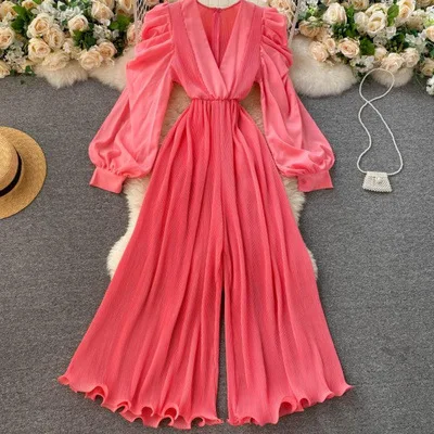 European and American style retro fairy one-piece v-neck bubble sleeve slimming stereoscopic agaric edge trim wide leg pants
European and American style retro fairy one-piece v-neck bubble sleeve slimming stereoscopic agaric edge trim wide leg pants