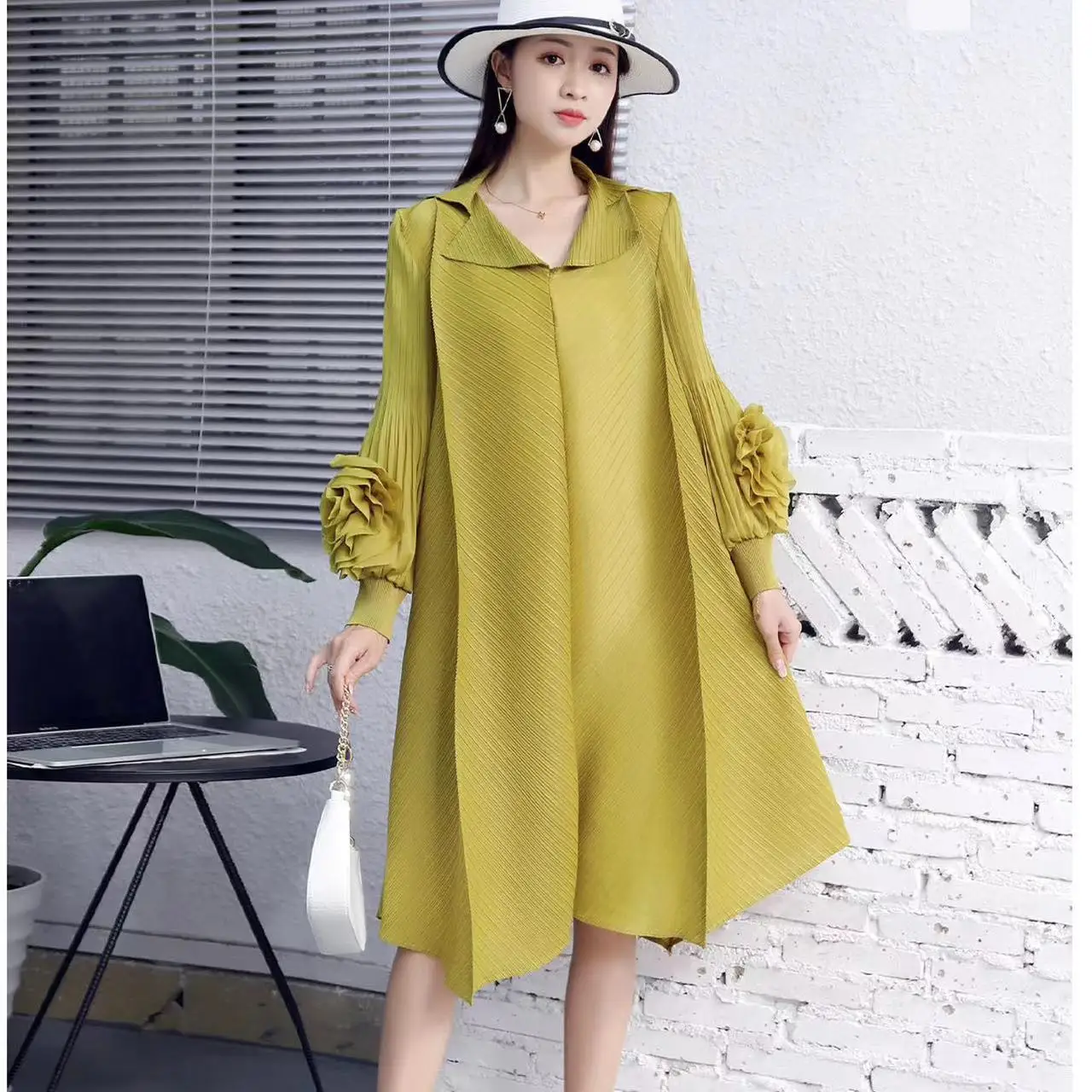 Miyake Pleated Dress Lapels Solid Floral Sleeves Loose Fashion Summer Dresses Women 2023 New Outfit
Miyake Pleated Dress Lapels Solid Floral Sleeves Loose Fashion Summer Dresses Women 2023 New Outfit