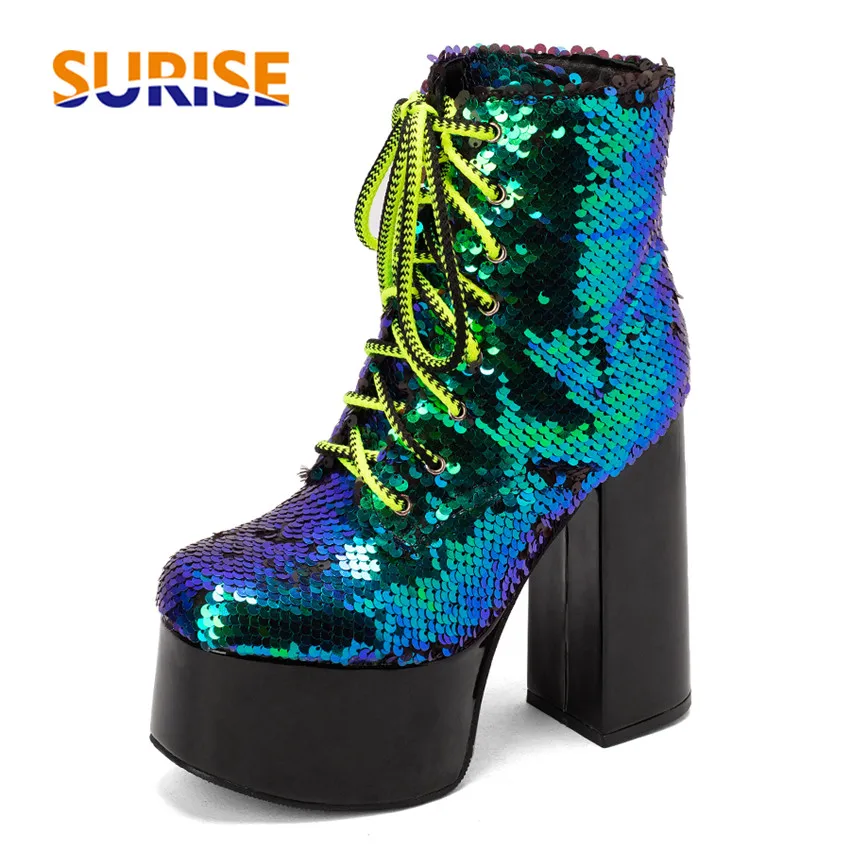 Зимние женские ботильоны на платформе; Цвет Зеленый, золотистый; Расшитая блестками ткань; Женские Плюшевые Ботинки Martin на высоком массивном каблуке с квадратным носком на шнуровке в британском стиле 
Зимние женские ботильоны на платформе; Цвет Зеленый, золотистый; Расшитая блестками ткань; Женские Плюшевые Ботинки Martin на высоком массивном каблуке с квадратным носком на шнуровке в британском стиле