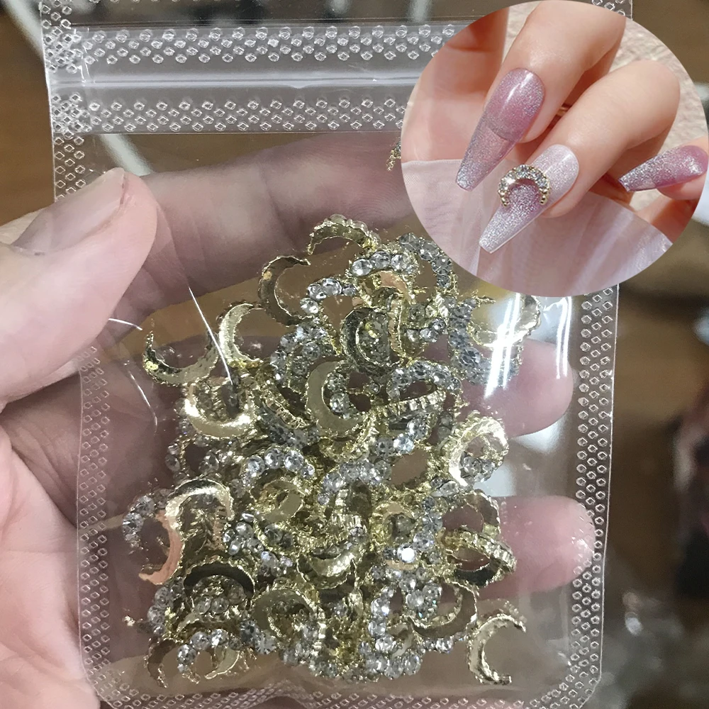 100 шт. Блестящие кристаллы Moon Nail Charm 7*10 мм, части из сплава с плоским основанием, инкрустированные бриллиантами, ювелирные изделия, декор для маникюра, очаровательные ювелирные изделия
100 шт. Блестящие кристаллы Moon Nail Charm 7*10 мм, части из сплава с плоским основанием, инкрустированные бриллиантами, ювелирные изделия, декор для маникюра, очаровательные ювелирные изделия