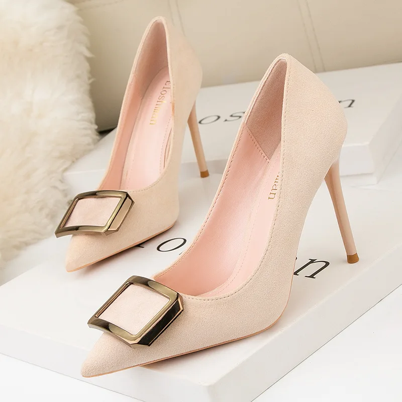 Square Buckle Fashion Lady OL Office Shoes 2022 New Women Concise Patent Leather Shallow High Heels Shoes Pointy Toe Women Pumps
Square Buckle Fashion Lady OL Office Shoes 2022 New Women Concise Patent Leather Shallow High Heels Shoes Pointy Toe Women Pumps