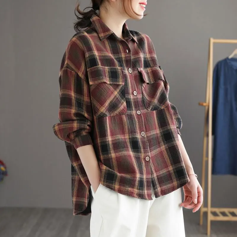 Spring Autumn New Arts Style Women Long Sleeve Loose Casual Shirts Turn-down Collar Double Pocket Cotton Plaid Blouse
Spring Autumn New Arts Style Women Long Sleeve Loose Casual Shirts Turn-down Collar Double Pocket Cotton Plaid Blouse