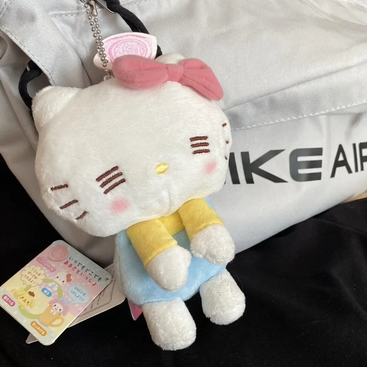 Cute Sanrio Hello Kitty Plush Doll Key Chain Anime Kawaii Cartoon Backpack Pendant Room Decoration Children Birthday Toy Gift
Cute Sanrio Hello Kitty Plush Doll Key Chain Anime Kawaii Cartoon Backpack Pendant Room Decoration Children Birthday Toy Gift