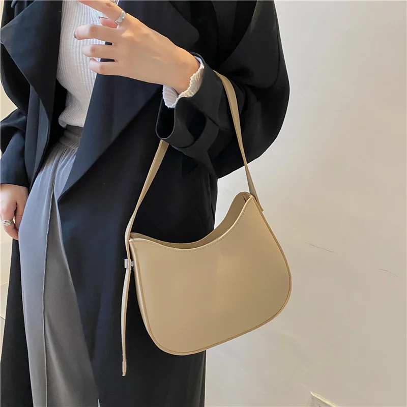 2022 Pu Solid Leather Shoulder Bags For Women Fashion Women Handbags Casual Ladies CrossBody Bag Vintage Messenger Bags Female
2022 Pu Solid Leather Shoulder Bags For Women Fashion Women Handbags Casual Ladies CrossBody Bag Vintage Messenger Bags Female