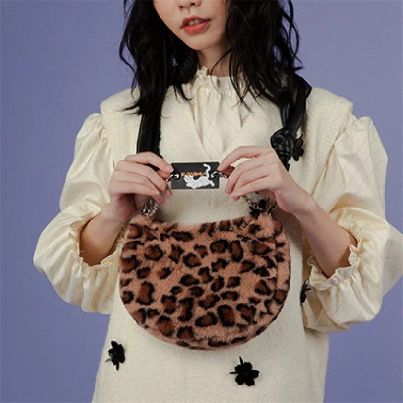 2022 Hot Sale New Trendy Fashion All Match Leopard Crossbody Bag for Women High Quality Flannel One Shoulder Bag Sac Luxe Cc Gg
2022 Hot Sale New Trendy Fashion All Match Leopard Crossbody Bag for Women High Quality Flannel One Shoulder Bag Sac Luxe Cc Gg