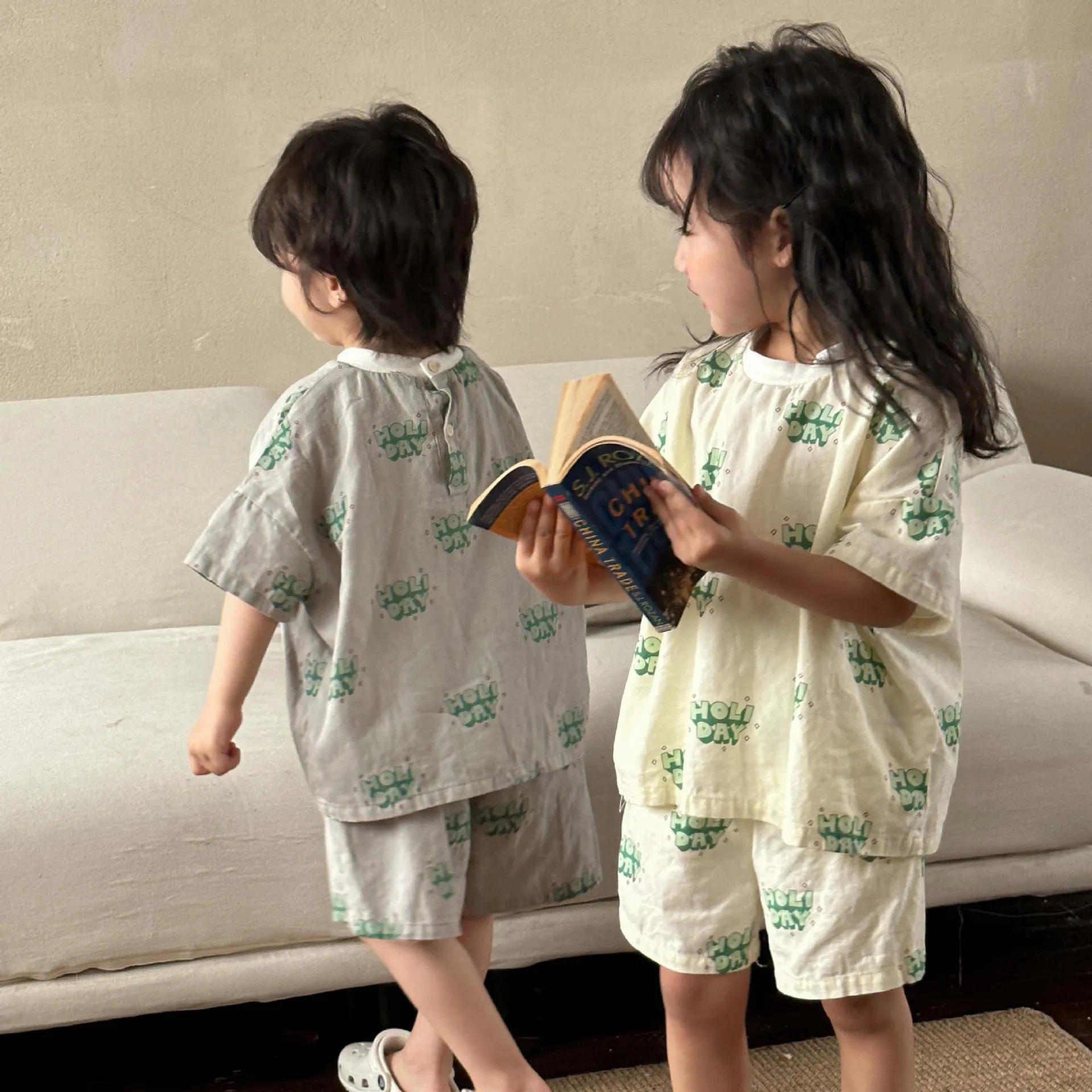 Children Clothing Set Kids Spring Summer Girls and Boys Korean Style Cotton Casual 2023 New Short Sleeve Shorts Two Piece Set
Children Clothing Set Kids Spring Summer Girls and Boys Korean Style Cotton Casual 2023 New Short Sleeve Shorts Two Piece Set