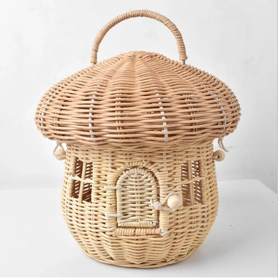 Fashion Rattan Mushroom Basket Bag Designer Wicker Woven Women Handbags Lovely Summer Beach Straw Bag Bali Holiday Box Purses
Fashion Rattan Mushroom Basket Bag Designer Wicker Woven Women Handbags Lovely Summer Beach Straw Bag Bali Holiday Box Purses