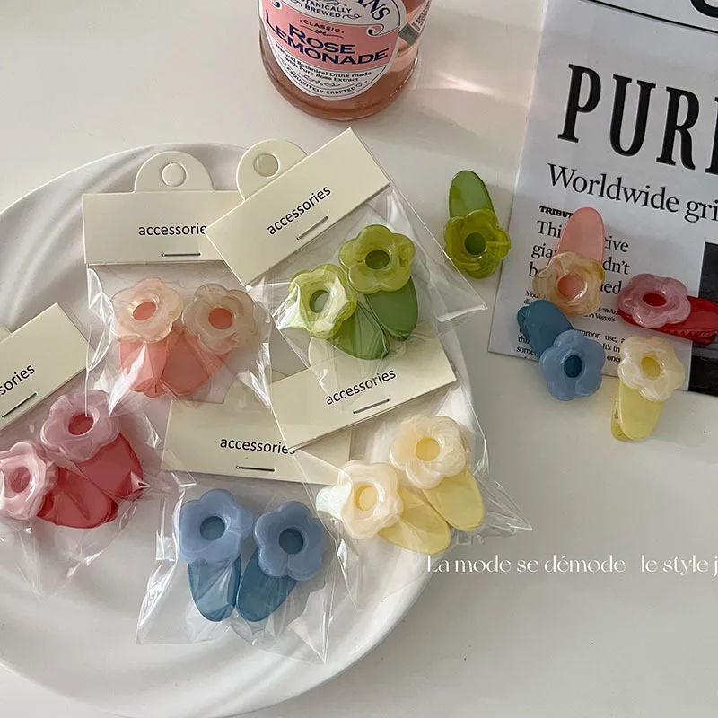 2022 Cute Flower Hair Clips Pin for Women Girls Fashion Korean Geometric Barrettes Headwear Sweet Hairpins Hair Accessories New
2022 Cute Flower Hair Clips Pin for Women Girls Fashion Korean Geometric Barrettes Headwear Sweet Hairpins Hair Accessories New