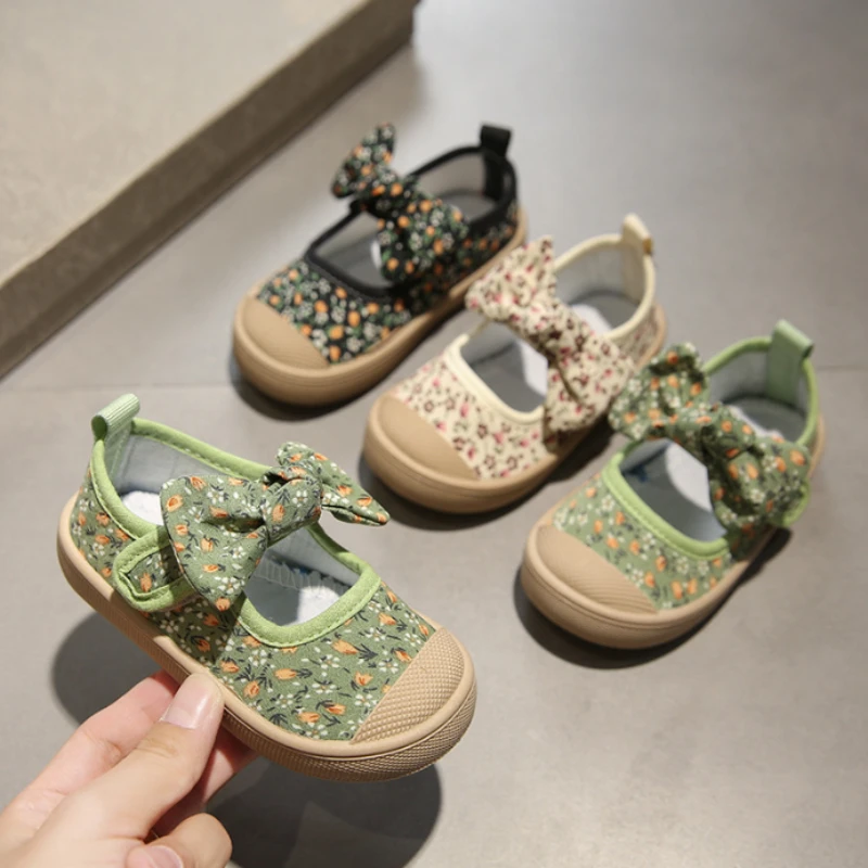 Girls Shoes 2023 Spring and Autumn Fashion Bowknot Floral Prints Casual Kid Shoes Comfortable Soft Bottom Children Canvas Shoes
Girls Shoes 2023 Spring and Autumn Fashion Bowknot Floral Prints Casual Kid Shoes Comfortable Soft Bottom Children Canvas Shoes