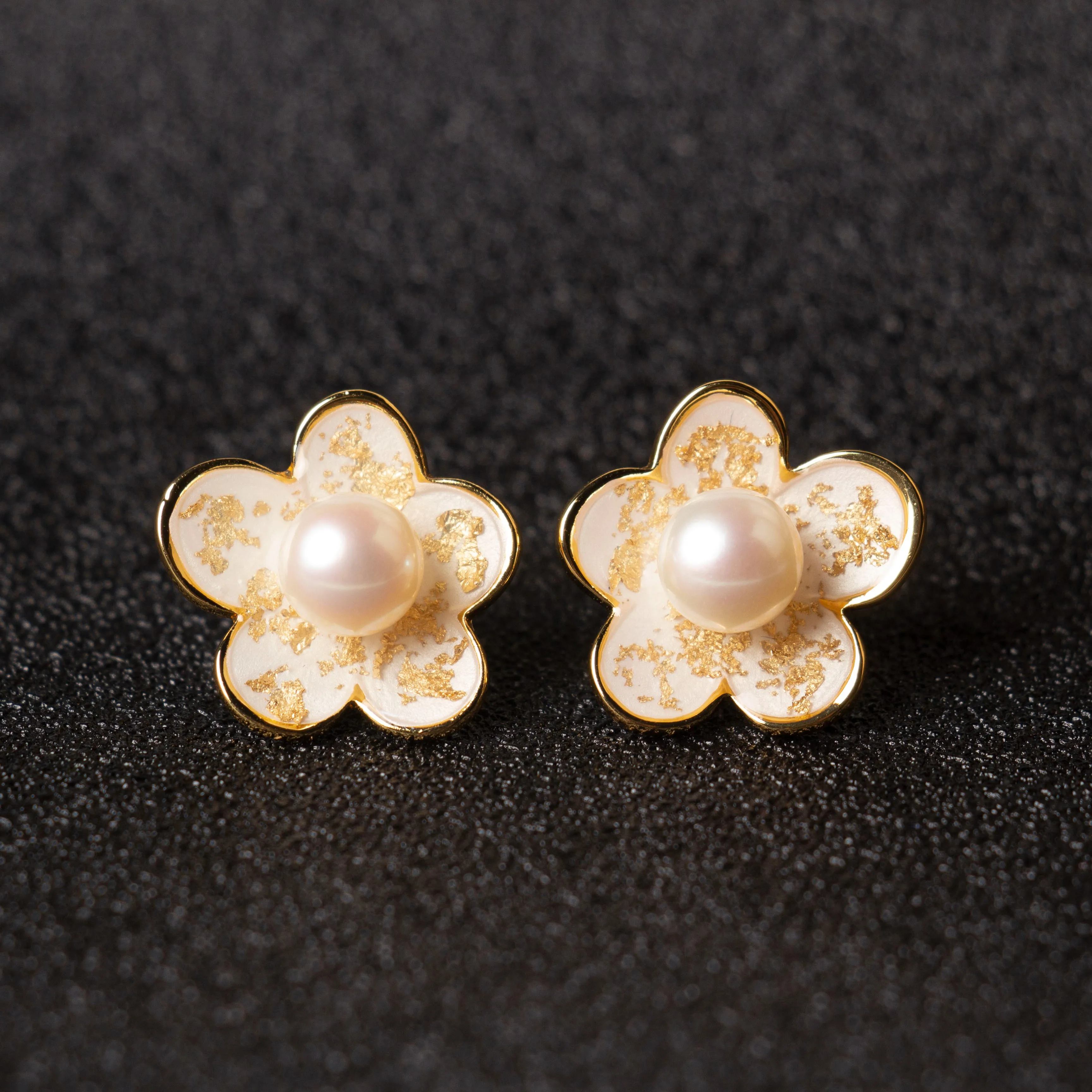 New Arrival 100% Natural Freshwater Pearl Sand Clouds Flowers 14K Gold Filled Ladies Stud Earrings Jewelry For Women Gifts
New Arrival 100% Natural Freshwater Pearl Sand Clouds Flowers 14K Gold Filled Ladies Stud Earrings Jewelry For Women Gifts