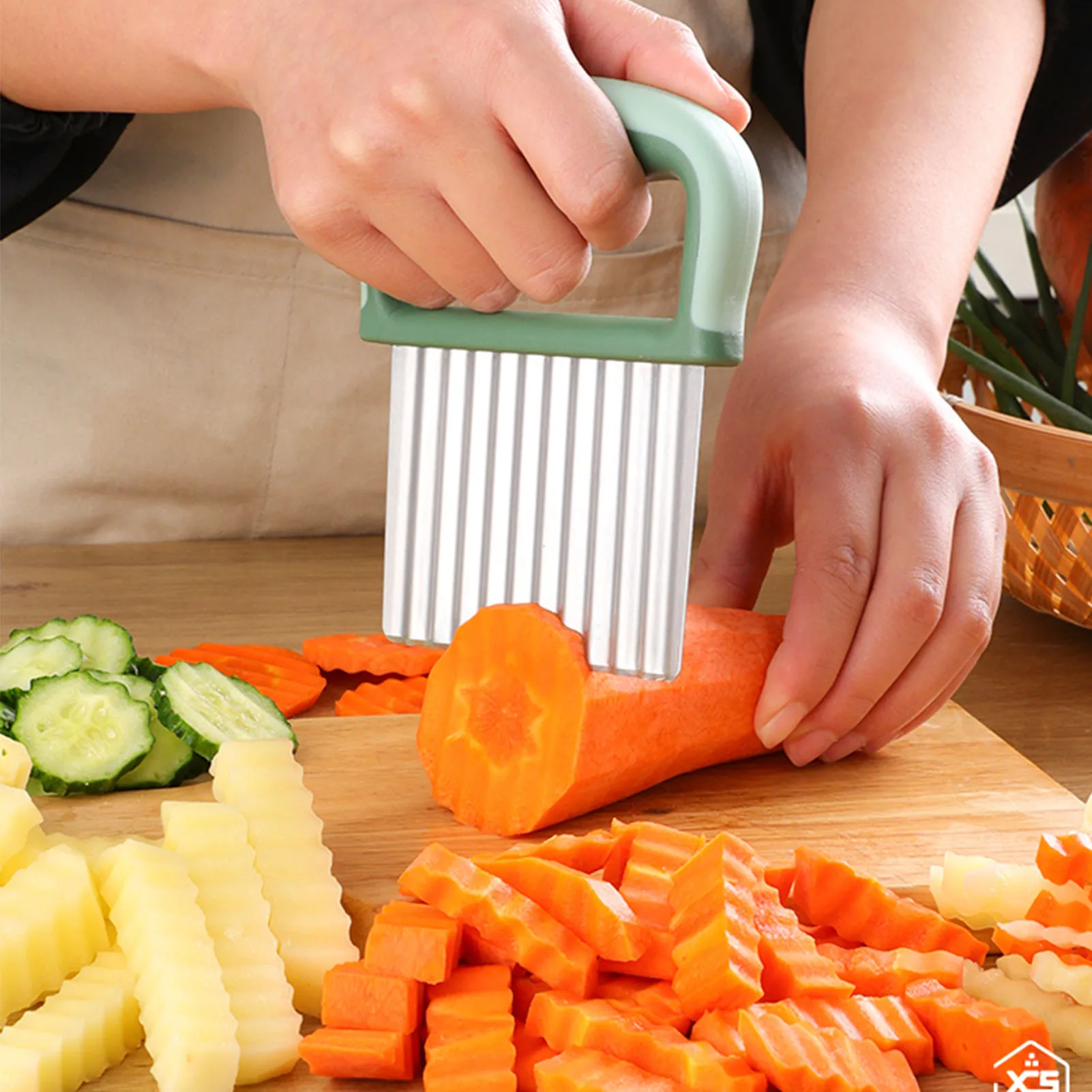 Crinkle Cutting Tool Wavy Cutter Knives For Veggies Stainless Steel Chopper For Quick Chopping Cutting Vegetables Fruits
Crinkle Cutting Tool Wavy Cutter Knives For Veggies Stainless Steel Chopper For Quick Chopping Cutting Vegetables Fruits