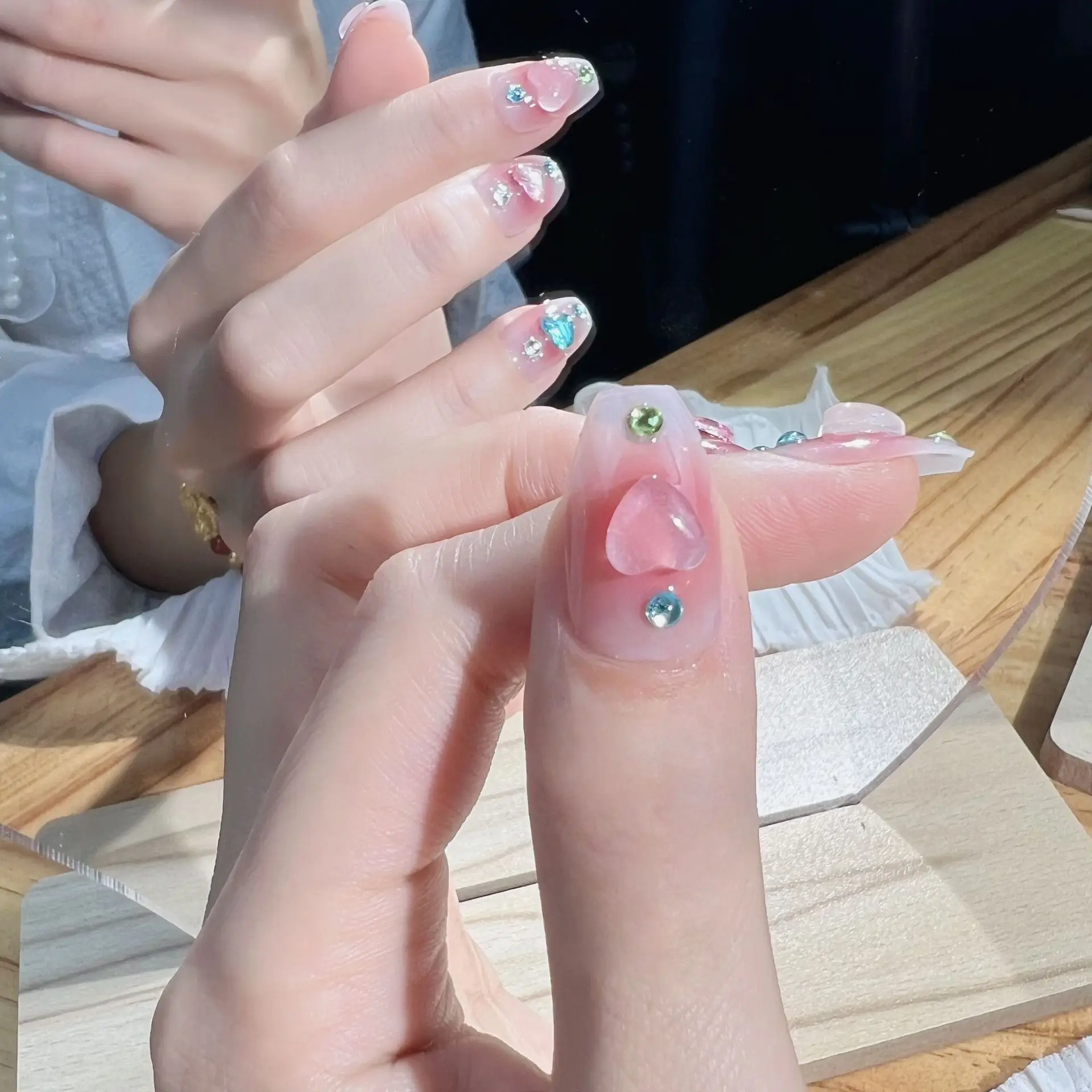 24pcs/Box Long Medium and Short Detachable Finished Products Reusable Wearing False Nails Patch Full Cover Removable Nail Tips
24pcs/Box Long Medium and Short Detachable Finished Products Reusable Wearing False Nails Patch Full Cover Removable Nail Tips
