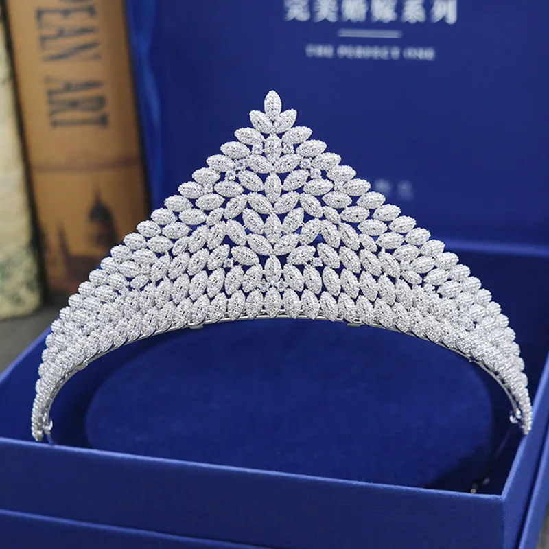 MYFEIVO Luxury Bridal Crown Full Zircon Tiaras Bride Wedding Hair Jewelry Accessories Woman Headpiece HQ1891
MYFEIVO Luxury Bridal Crown Full Zircon Tiaras Bride Wedding Hair Jewelry Accessories Woman Headpiece HQ1891